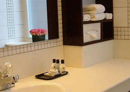Washington Square Hotel