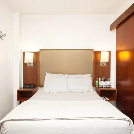 U Fifth Avenue, Empire State Building Hotel 3*