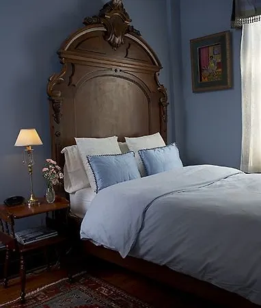 Candy Hill Harlem Bed & Breakfast