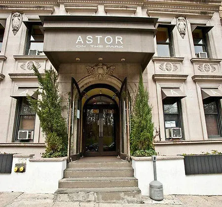 Park West 3*