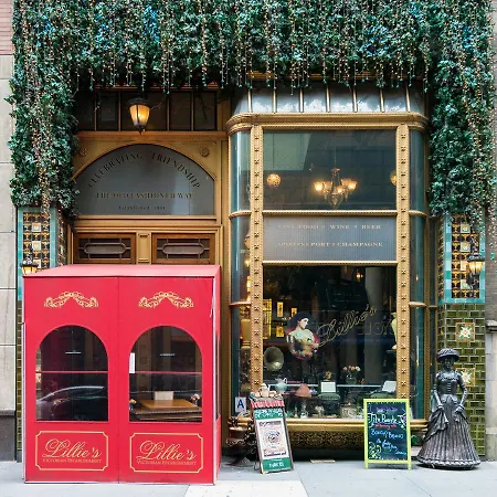Cozy Times Square Loft * New York