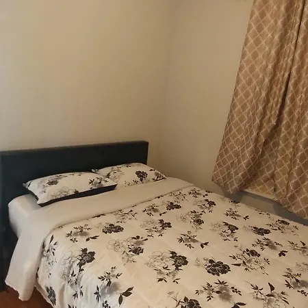 Spacious Apartment In Prime Location