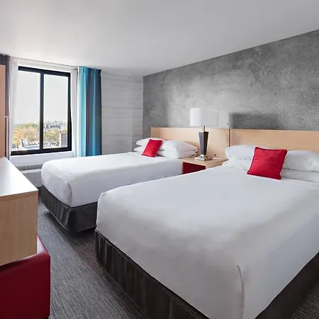 Red Lion And Brooklyn 3*