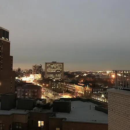 Beautiful Private Short Ride To Midtown *
