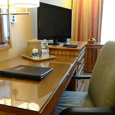 Hotel Adria And Conference Center New York