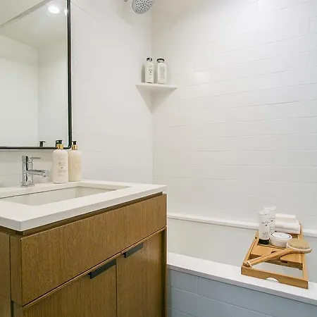 Apartment Designer Luxurious 2 Bedroom With Gym, Doorman, Midtown East