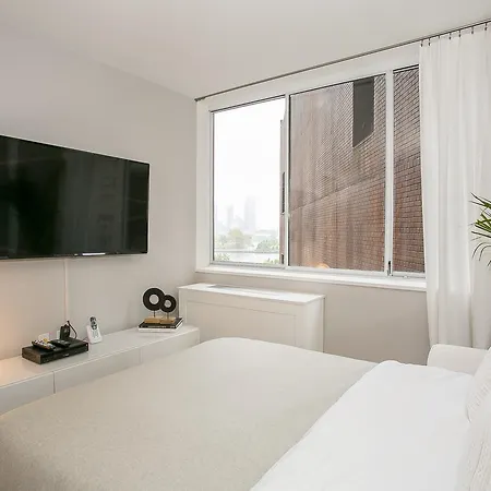 Apartment Designer Luxurious 2 Bedroom With Gym, Doorman, Midtown East New York