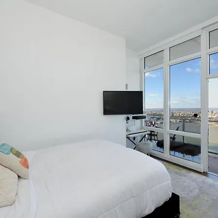 Hell's Kitchen Area, Luxury One Bedroom Apt