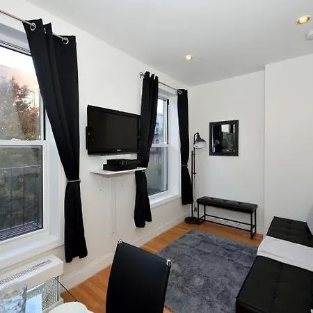 Midtown East Two Bedroom Apartment *