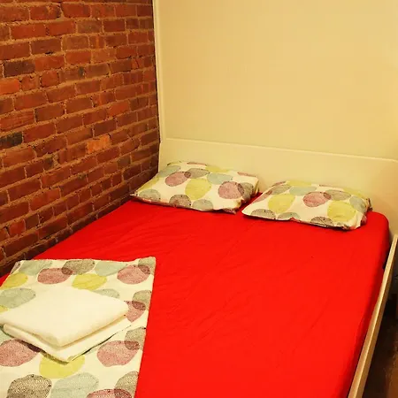 Big 3 Bedroom In Prime Chelsea Location *