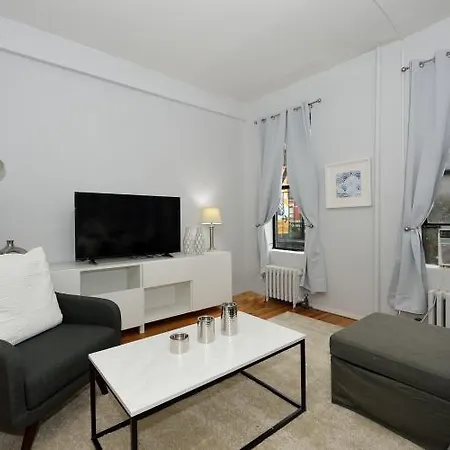 Hell's Kitchen Two Bedroom Apt * New York
