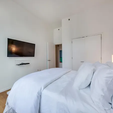 Times Square Lux Highrise