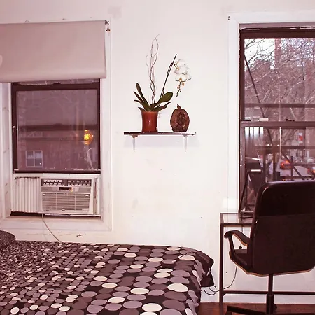 Big 3 Bedroom In Prime Chelsea Location Apartment