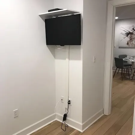Modern Prewar Midtown 2 Bedroom * New York