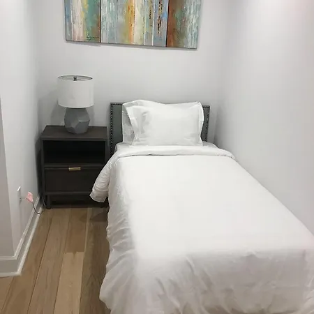 Modern Prewar Midtown 2 Bedroom New York