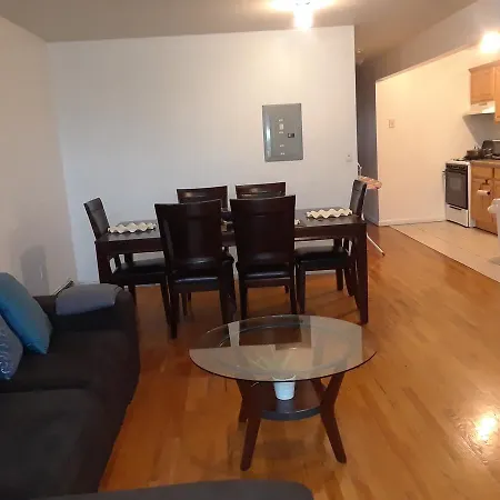 Roomy Comfy In Brooklyn New York
