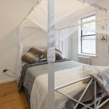 Cosy 1 Bed Midtown West Near Hell's Kitchen & Macy's New York