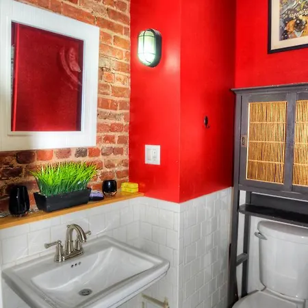 Chelsea Art Hostel New York