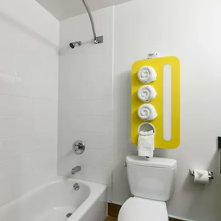 Feather Factory Hotel 3*