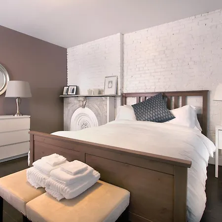 Midtown 4 Bedroom 1 Apartment *