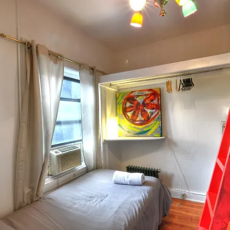 Hostel Chelsea Art