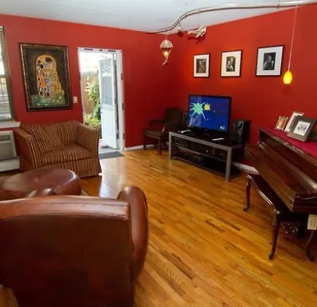 Huge Harlem Townhouse