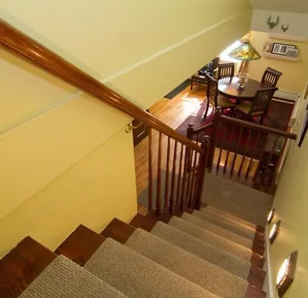 Huge Harlem Townhouse
