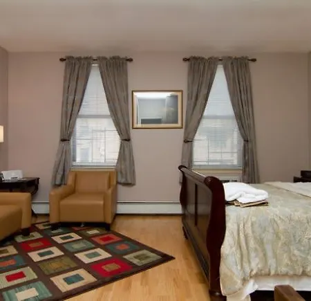 Huge Harlem Townhouse