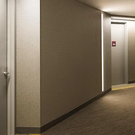 Ibis Styles Laguardia Airport Hotel 2*