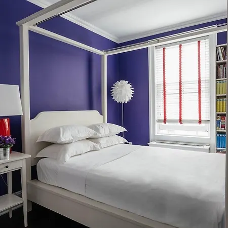 Baltic Street Townhouse Apartment *