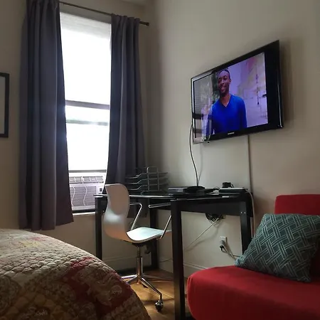 Studio At Chelsea Apartment