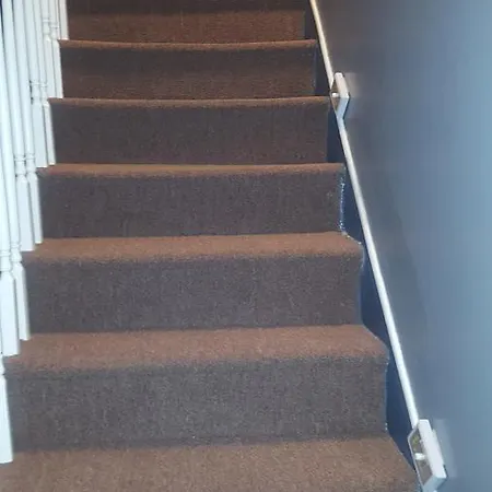 Affordable In Shared House Brooklyn Apartment