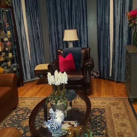 Apartment Affordable In Shared House Brooklyn *