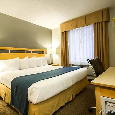 Hudson River Hotel 3*