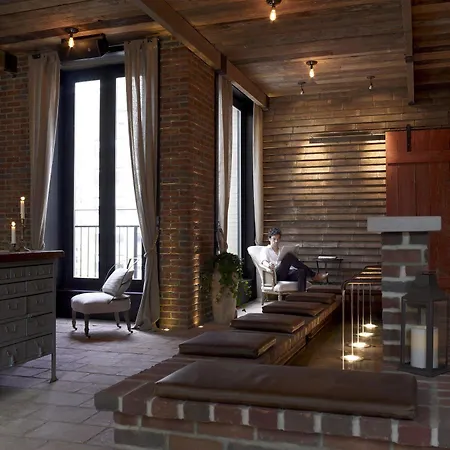 Refinery - Hotel