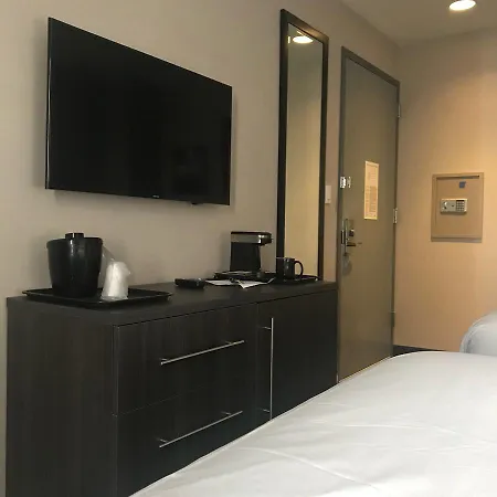 Wingate By Wyndham Jamaica Ny/ Airtrain Jfk Hotel 3*