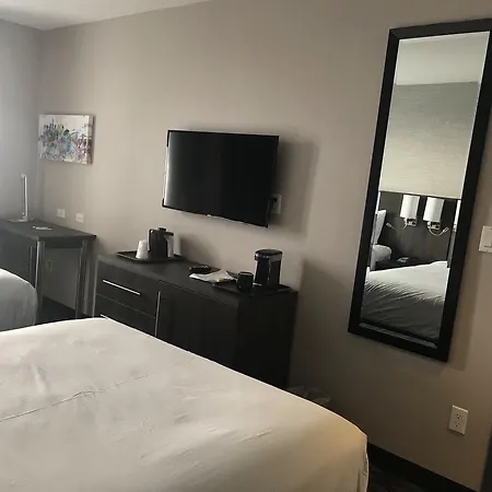 Wingate By Wyndham Jamaica Ny/ Airtrain Jfk New York