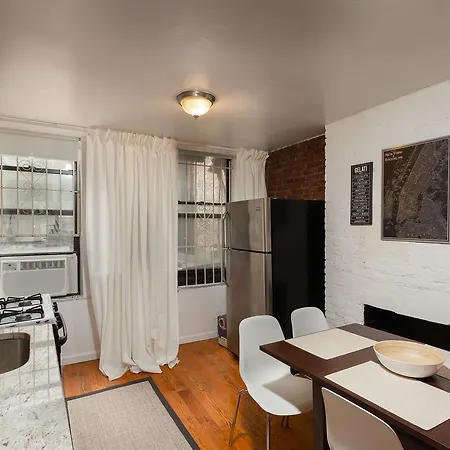 Times Square 3 Bedroom!