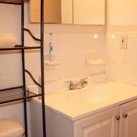 Big 3 Bedroom In Prime Chelsea Location Apartment