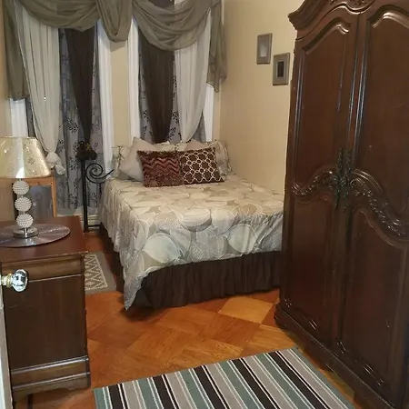 Gabriel's Luxury * New York