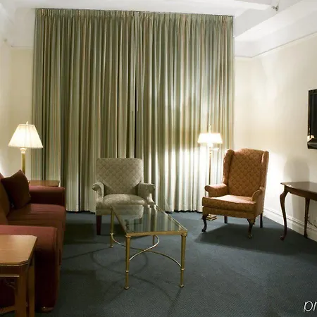 Salisbury Hotel 3*