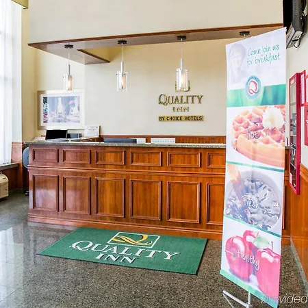 Hotel Quality Woodside Queens 3*