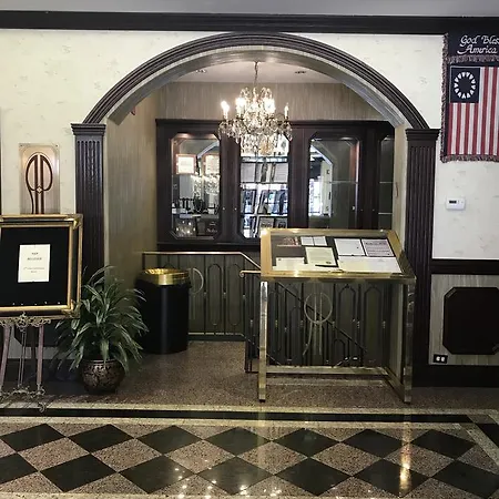 The Avenue Plaza Hotel
