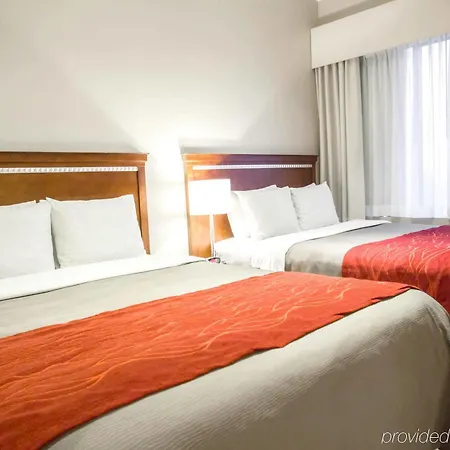 Hotel Comfort Manhattan Bridge 3*