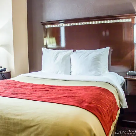 Travelodge By Wyndham Queens 3*