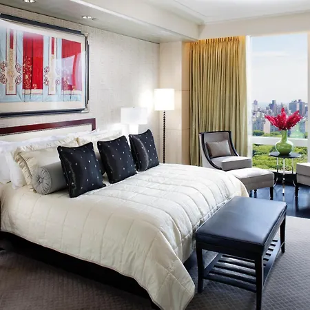 Mandarin Oriental, Hotel