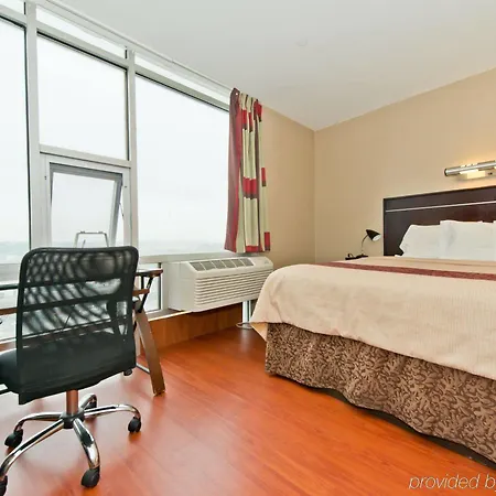 Red Roof Inn Flushing Hotel Hotel 2*