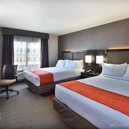 Fairfield & By Marriott Staten Island Hotel 3*