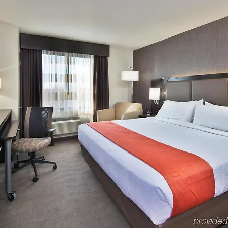 Fairfield & By Marriott Staten Island 3*