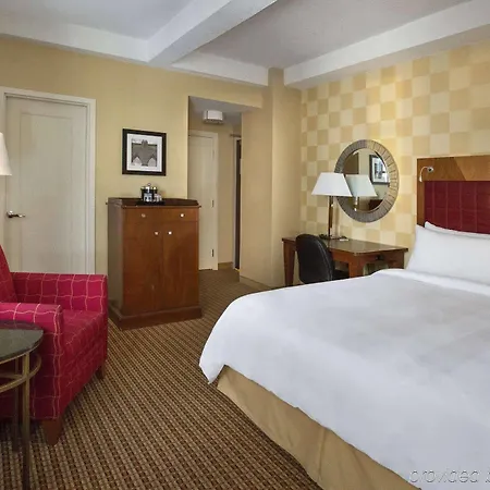 Marriott East Side 4*